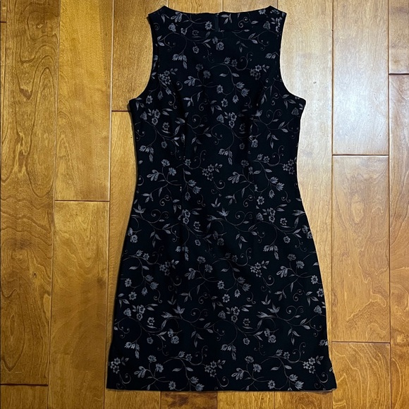 City Triangles Dresses & Skirts - Vintage City Triangles Black Floral Mini Sheath Dress Size 9 90’s Y2K Whimsigoth